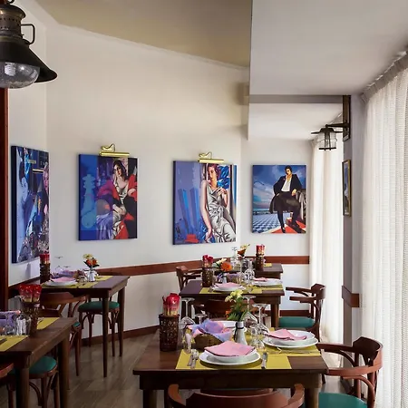 Paradiso Hotel 3*